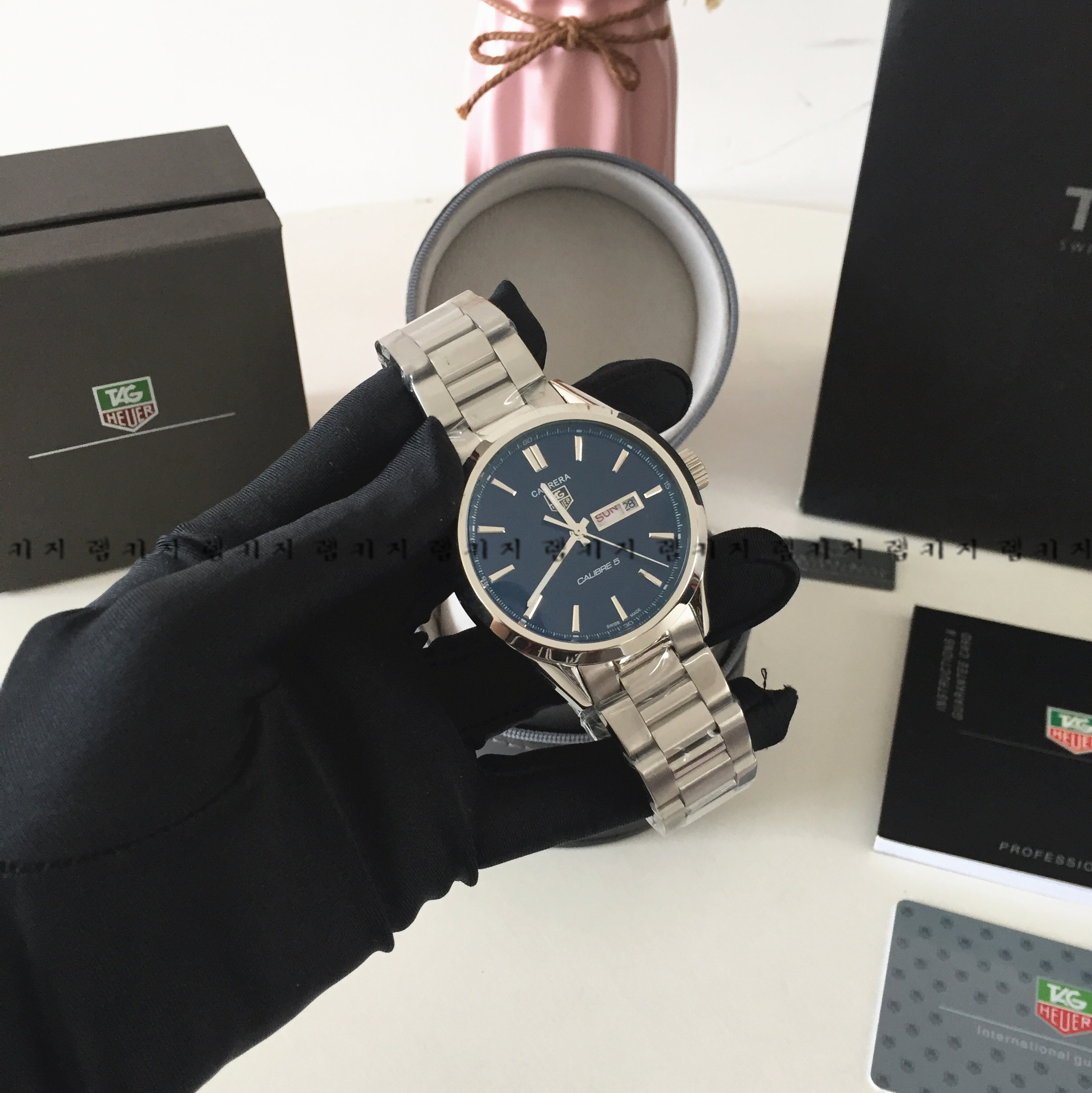 태그호이어 까레라 칼리브 5 메탈시계